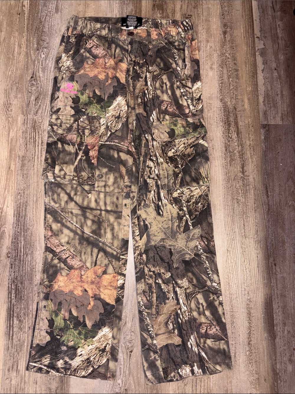 Mossy Oak Women’s Camo with Pink Detail Cargo Pants-Sz Small